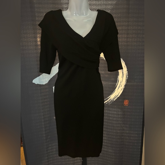 NWOT Flattering Le Chateau Sweater Dress - Picture 5 of 5